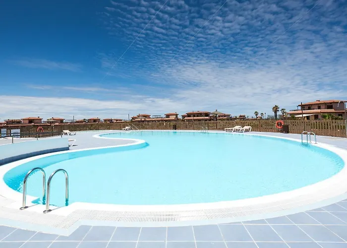 Maha Close By The North Shore: Relax, Pool Villa Lajares